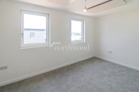2 bedroom Flat to let in New Town Road, New Town, Ashford, TN24