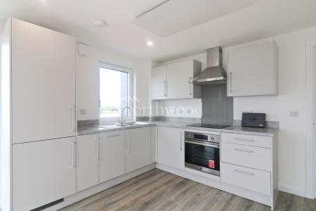 2 bedroom Flat to let in New Town Road, New Town, Ashford, TN24