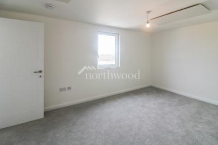 2 bedroom Flat to let in New Town Road, New Town, Ashford, TN24