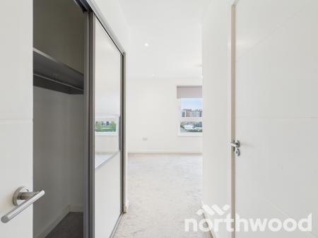 2 bedroom Flat to let in Victoria Crescent, Ashford, TN23