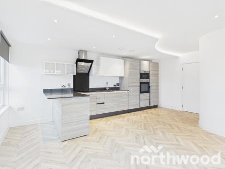 2 bedroom Flat to let in Victoria Crescent, Ashford, TN23