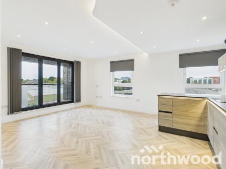 2 bedroom Flat to let in Victoria Crescent, Ashford, TN23