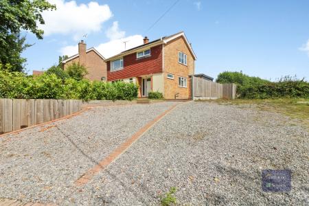 3 bedroom Detached house to let in Wye Road, Boughton Aluph, TN25