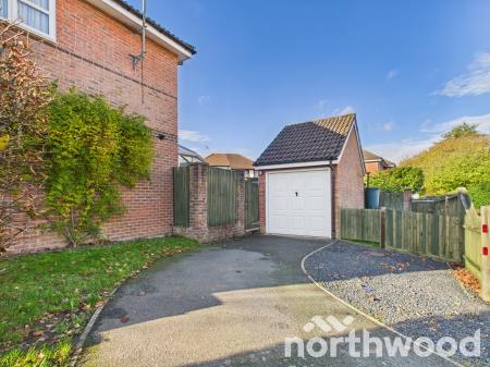 3 bedroom Semi-detached house for sale in Farrier Close, Orchard Heights, Ashford, TN25