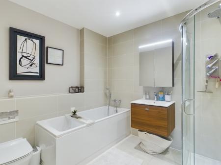 4 bedroom Town house to let in Chilmington Avenue, Chilmington Green, Ashford, TN23