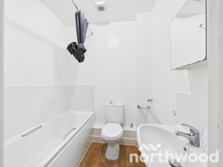 4 bedroom Terraced House to let in Barley Mow View, Repton Park, Ashford, TN23