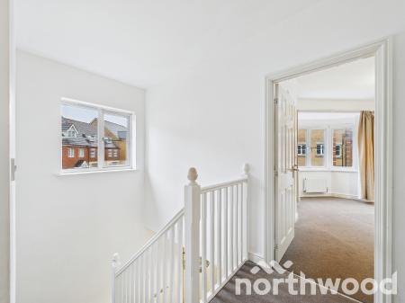 4 bedroom Terraced House to let in Barley Mow View, Repton Park, Ashford, TN23