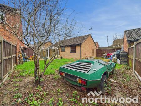 2 bedroom Bungalow for sale in Eggringe, Singleton, Ashford, TN23