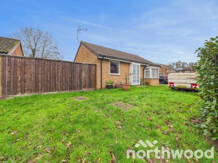 2 bedroom Bungalow for sale in Eggringe, Singleton, Ashford, TN23