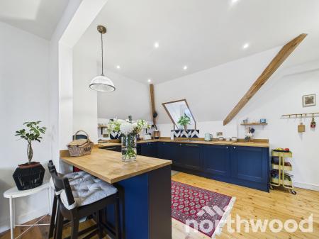 2 bedroom Flat for sale in Grove Flats, Pluckley, TN27