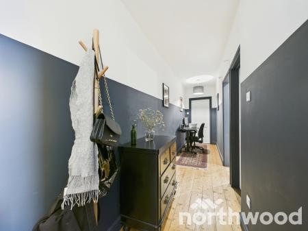 2 bedroom Flat for sale in Grove Flats, Pluckley, TN27