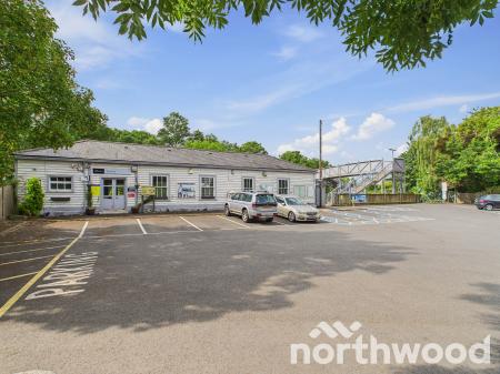 2 bedroom Flat for sale in Grove Flats, Pluckley, TN27