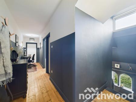 2 bedroom Flat for sale in Grove Flats, Pluckley, TN27