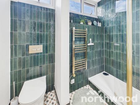 2 bedroom Flat for sale in Grove Flats, Pluckley, TN27