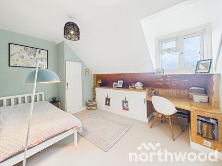 2 bedroom Flat for sale in Grove Flats, Pluckley, TN27