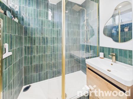 2 bedroom Flat for sale in Grove Flats, Pluckley, TN27