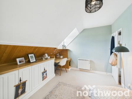 2 bedroom Flat for sale in Grove Flats, Pluckley, TN27