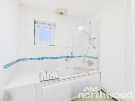 3 bedroom Semi-detached house for sale in Noakes Meadow, South Ashford, Ashford, TN23