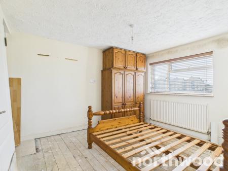 3 bedroom Semi-detached house for sale in Noakes Meadow, South Ashford, Ashford, TN23