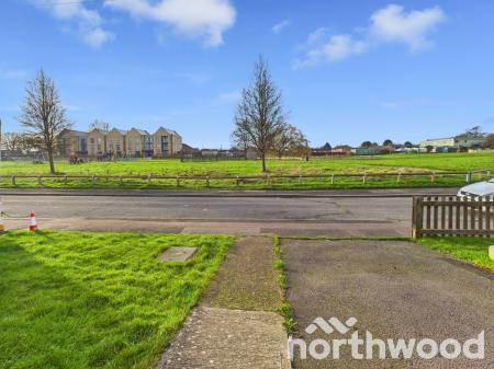 3 bedroom Semi-detached house for sale in Noakes Meadow, South Ashford, Ashford, TN23