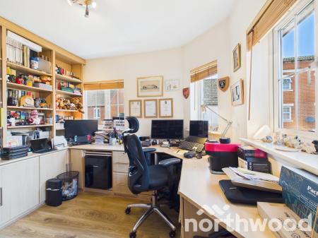 3 bedroom Semi-detached house for sale in Deyley Way, Singleton, Ashford, TN23