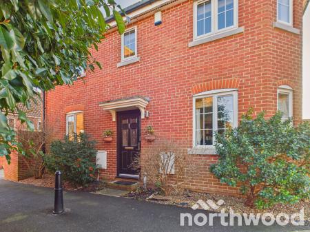 3 bedroom Semi-detached house for sale in Deyley Way, Singleton, Ashford, TN23