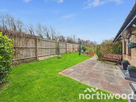 2 bedroom Bungalow for sale in Meridian Court, Singleton, Ashford, TN23