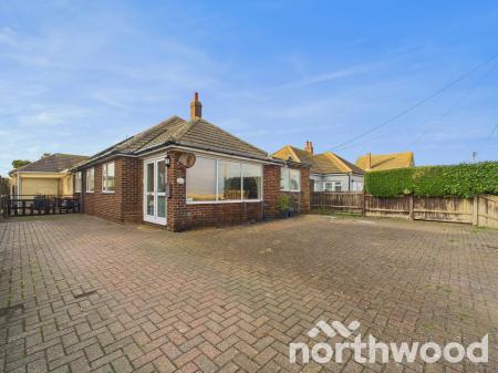 3 bedroom Bungalow for sale in Coast Drive, Romney Marsh, Lydd On Sea, TN29