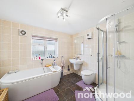 3 bedroom Bungalow for sale in Coast Drive, Romney Marsh, Lydd On Sea, TN29