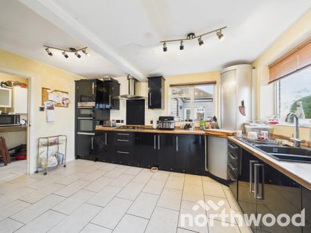 3 bedroom Bungalow for sale in Coast Drive, Romney Marsh, Lydd On Sea, TN29