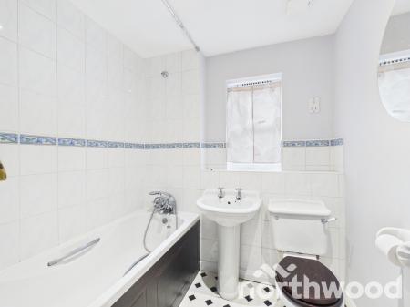 3 bedroom Detached house to let in Albert Reed Gardens, Tovil, Maidstone, ME15