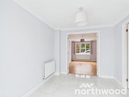 3 bedroom Detached house to let in Albert Reed Gardens, Tovil, Maidstone, ME15