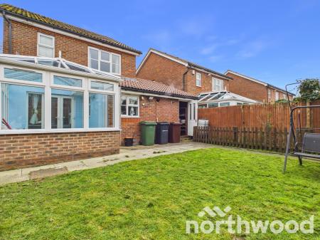 3 bedroom Detached house to let in Albert Reed Gardens, Tovil, Maidstone, ME15