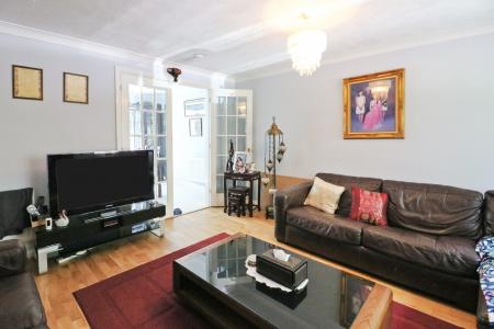 3 bedroom Detached house to let in Albert Reed Gardens, Tovil, Maidstone, ME15