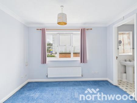 3 bedroom Detached house to let in Albert Reed Gardens, Tovil, Maidstone, ME15