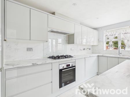 3 bedroom Detached house to let in Albert Reed Gardens, Tovil, Maidstone, ME15