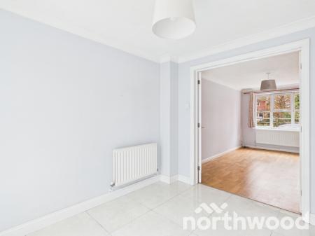 3 bedroom Detached house to let in Albert Reed Gardens, Tovil, Maidstone, ME15