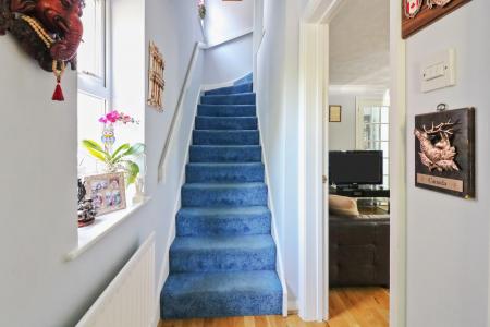 3 bedroom Detached house to let in Albert Reed Gardens, Tovil, Maidstone, ME15