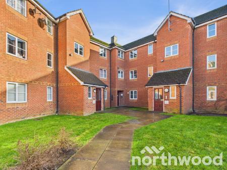 2 bedroom Flat for sale in Richard Hillary Close, South Willesborough, Ashford, TN24