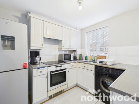 2 bedroom Flat for sale in Richard Hillary Close, South Willesborough, Ashford, TN24