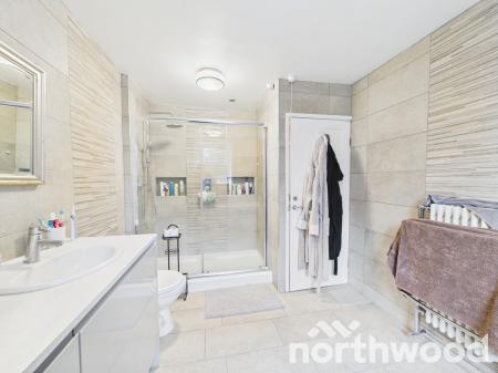 3 bedroom Terraced House for sale in Lower Queens Road, Town Centre, Ashford, TN24