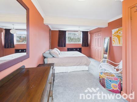 3 bedroom Terraced House for sale in Lower Queens Road, Town Centre, Ashford, TN24