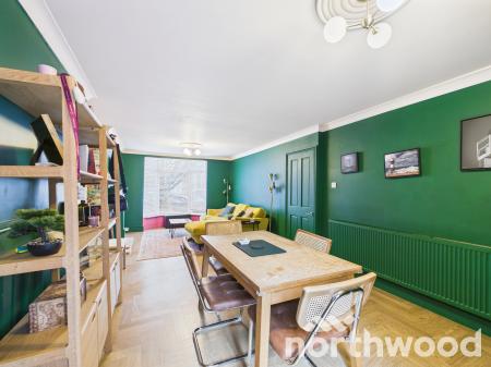 3 bedroom Terraced House for sale in Lower Queens Road, Town Centre, Ashford, TN24
