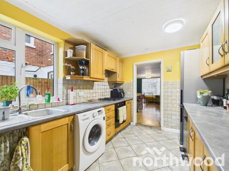 3 bedroom Terraced House for sale in Lower Queens Road, Town Centre, Ashford, TN24