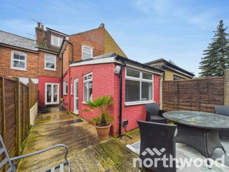 3 bedroom Terraced House for sale in Lower Queens Road, Town Centre, Ashford, TN24