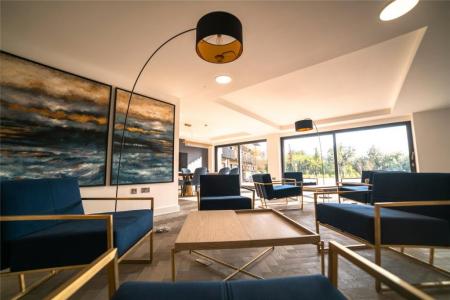 2 bedroom Flat for sale in George Street, Victoria Point, Ashford, TN23