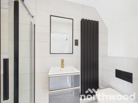 5 bedroom Detached house for sale in Meadow Farm, Great Chart, Ashford, TN23