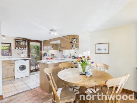 2 bedroom Terraced House for sale in North Street, Sutton Valence, ME17