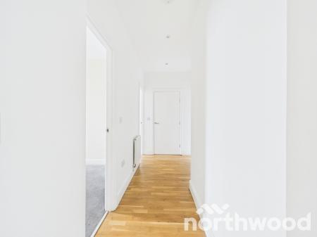 2 bedroom Flat to let in Park Street, Ashford, TN24