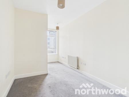 2 bedroom Flat to let in Park Street, Ashford, TN24